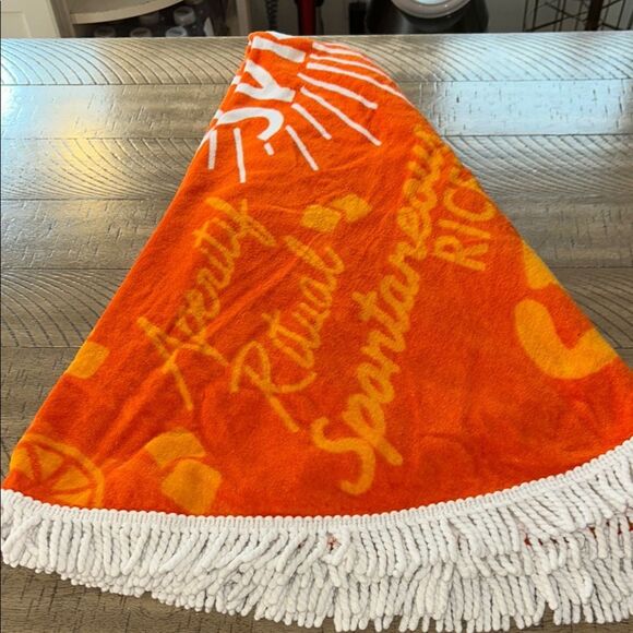 A Taste of Italy 🇮🇹 Aperol Spritz 🥂 Neon Orange and White Fringed Beach 🏖️ Towel - Picture 13 of 17